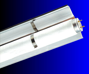 バイテラス（超高光沢アルミ蛍光灯反射板）OV-040（蛍光灯装着時）